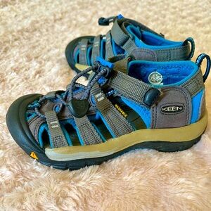 Keen Kids’ Newport Watershoes size 12